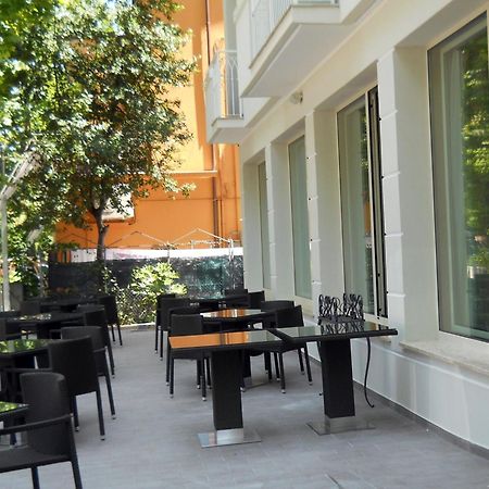 Hotel Favorita Cesenatico Ngoại thất bức ảnh