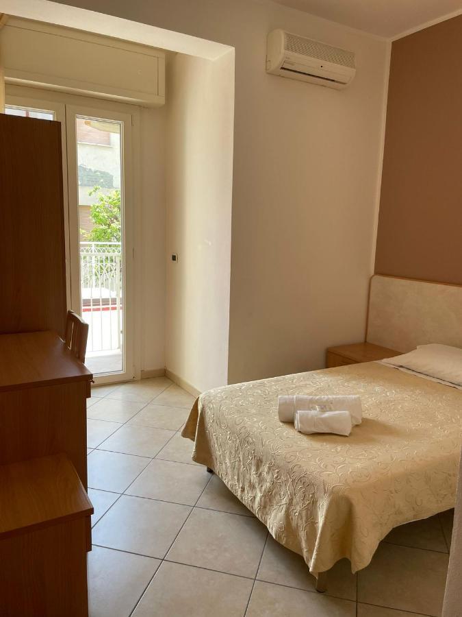 Hotel Favorita Cesenatico Ngoại thất bức ảnh