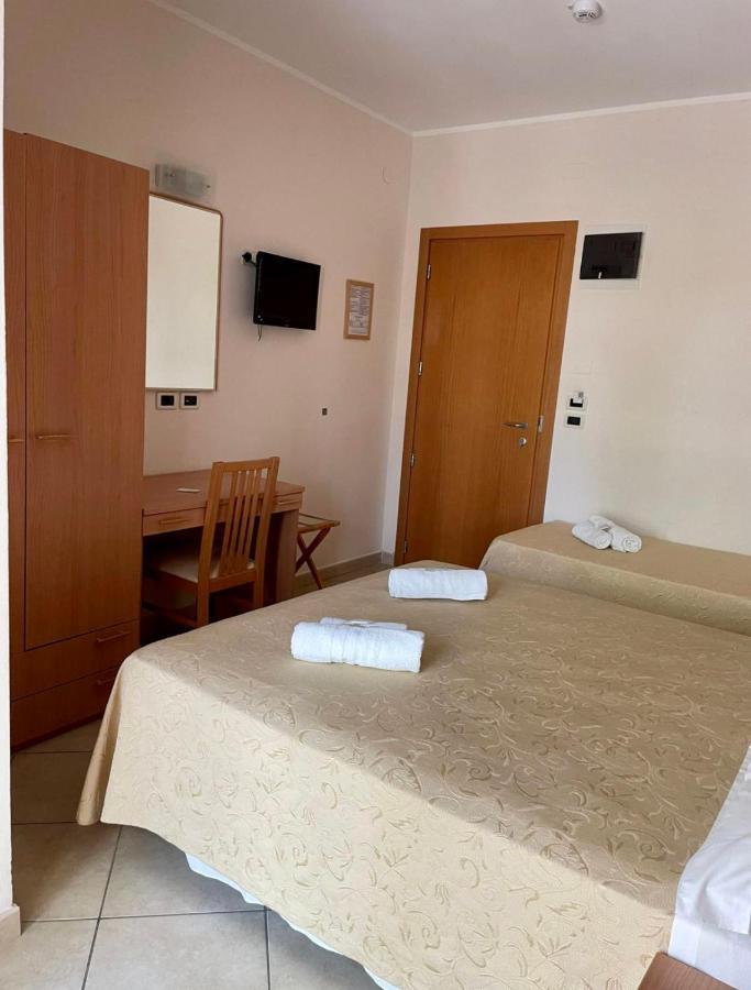 Hotel Favorita Cesenatico Ngoại thất bức ảnh
