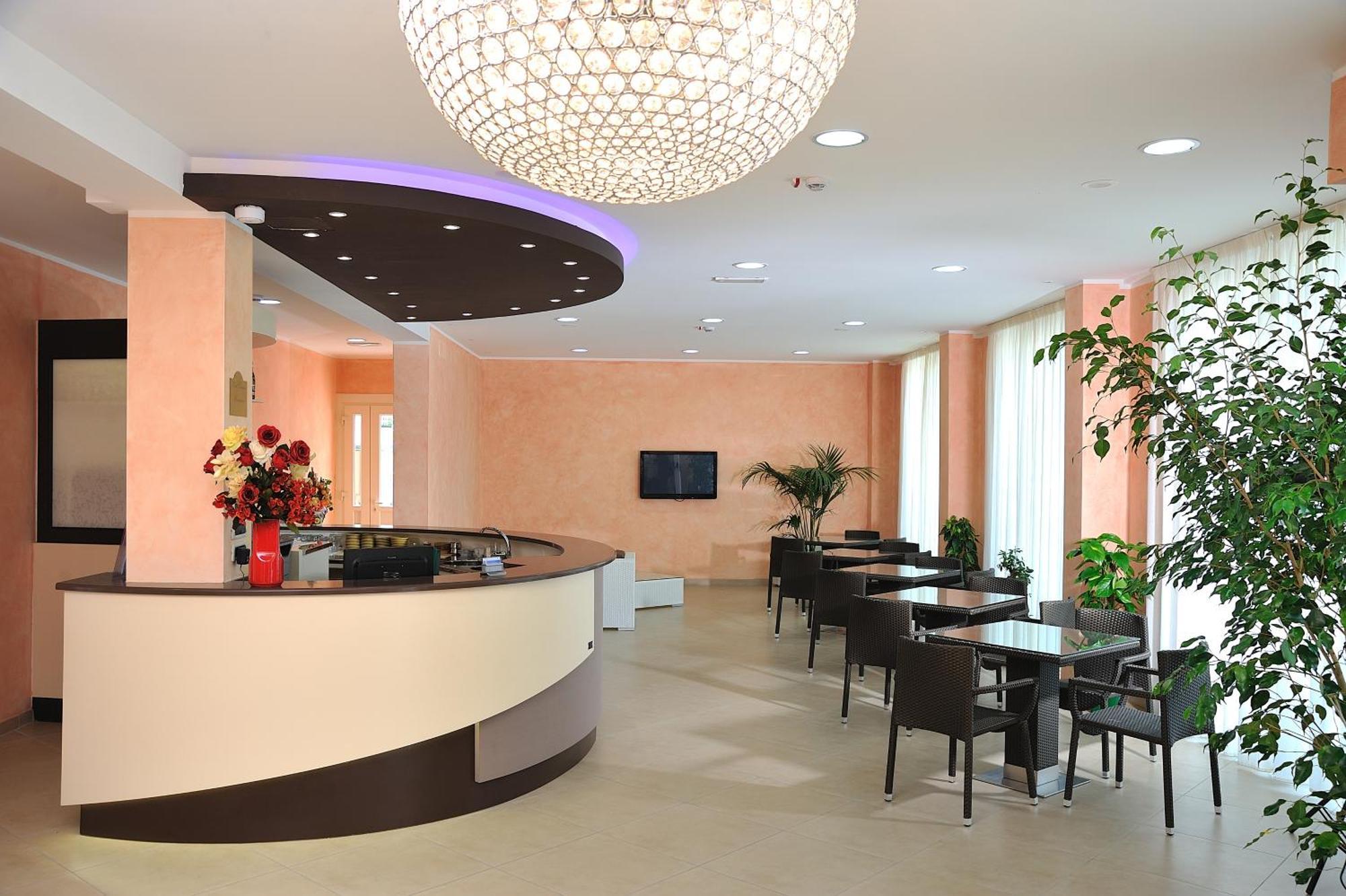 Hotel Favorita Cesenatico Ngoại thất bức ảnh