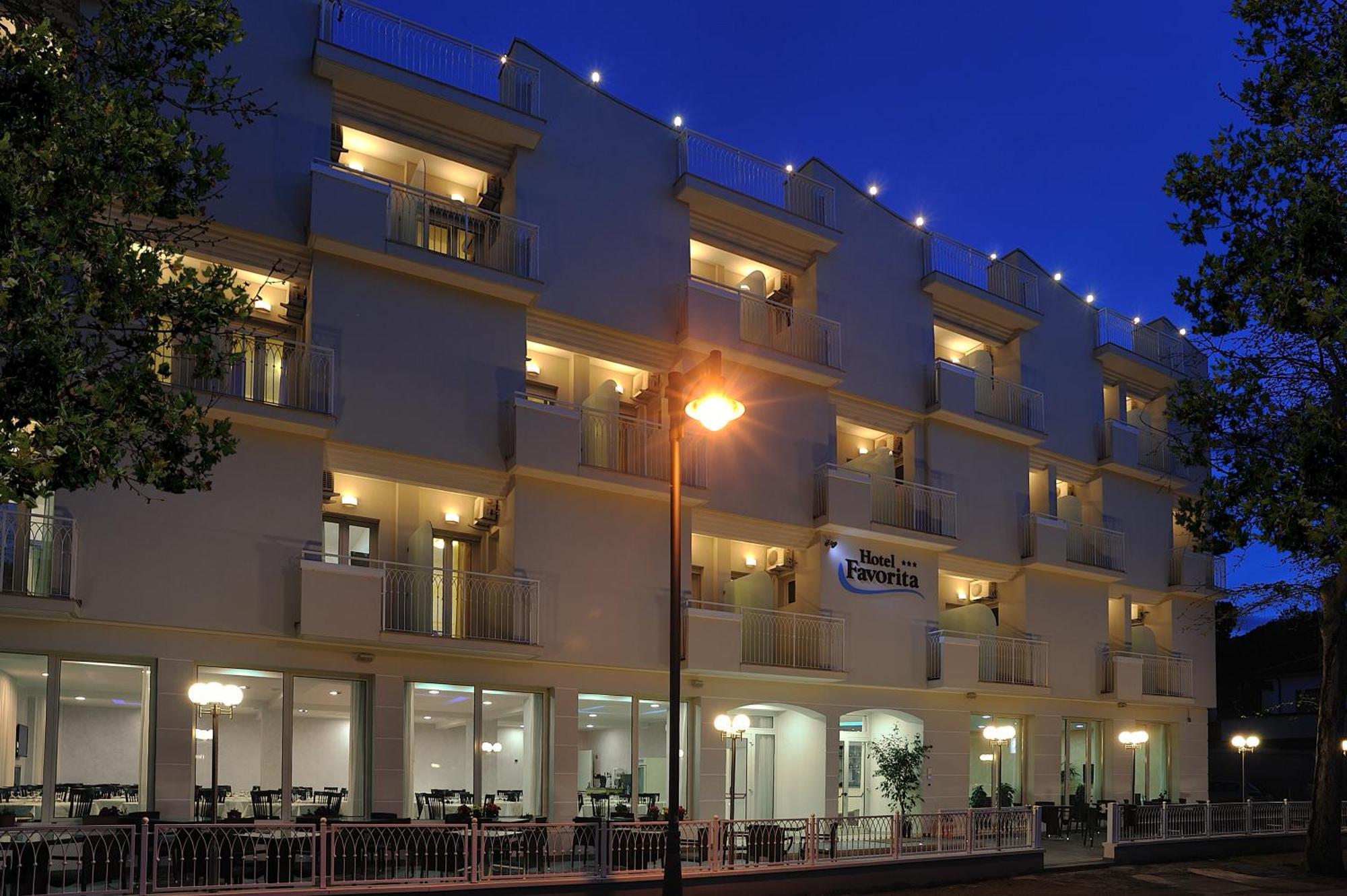 Hotel Favorita Cesenatico Ngoại thất bức ảnh