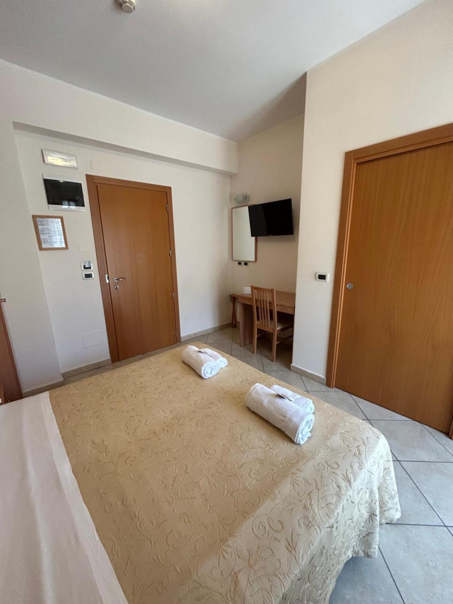 Hotel Favorita Cesenatico Ngoại thất bức ảnh