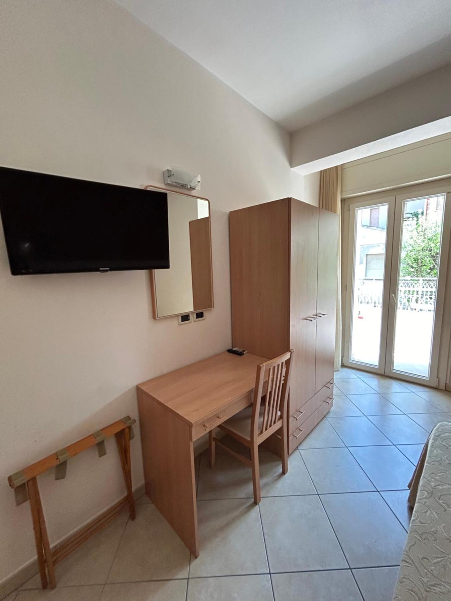 Hotel Favorita Cesenatico Ngoại thất bức ảnh