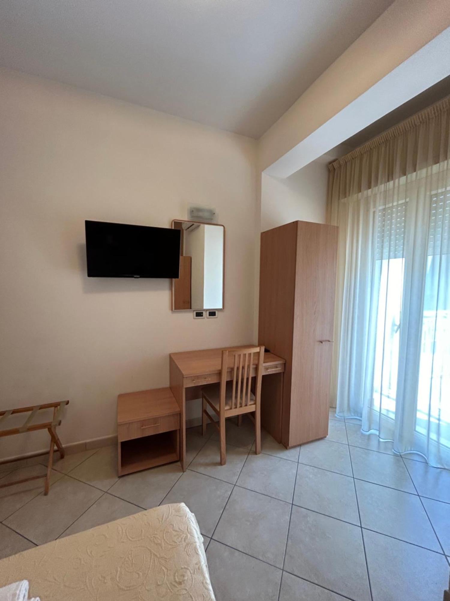 Hotel Favorita Cesenatico Ngoại thất bức ảnh