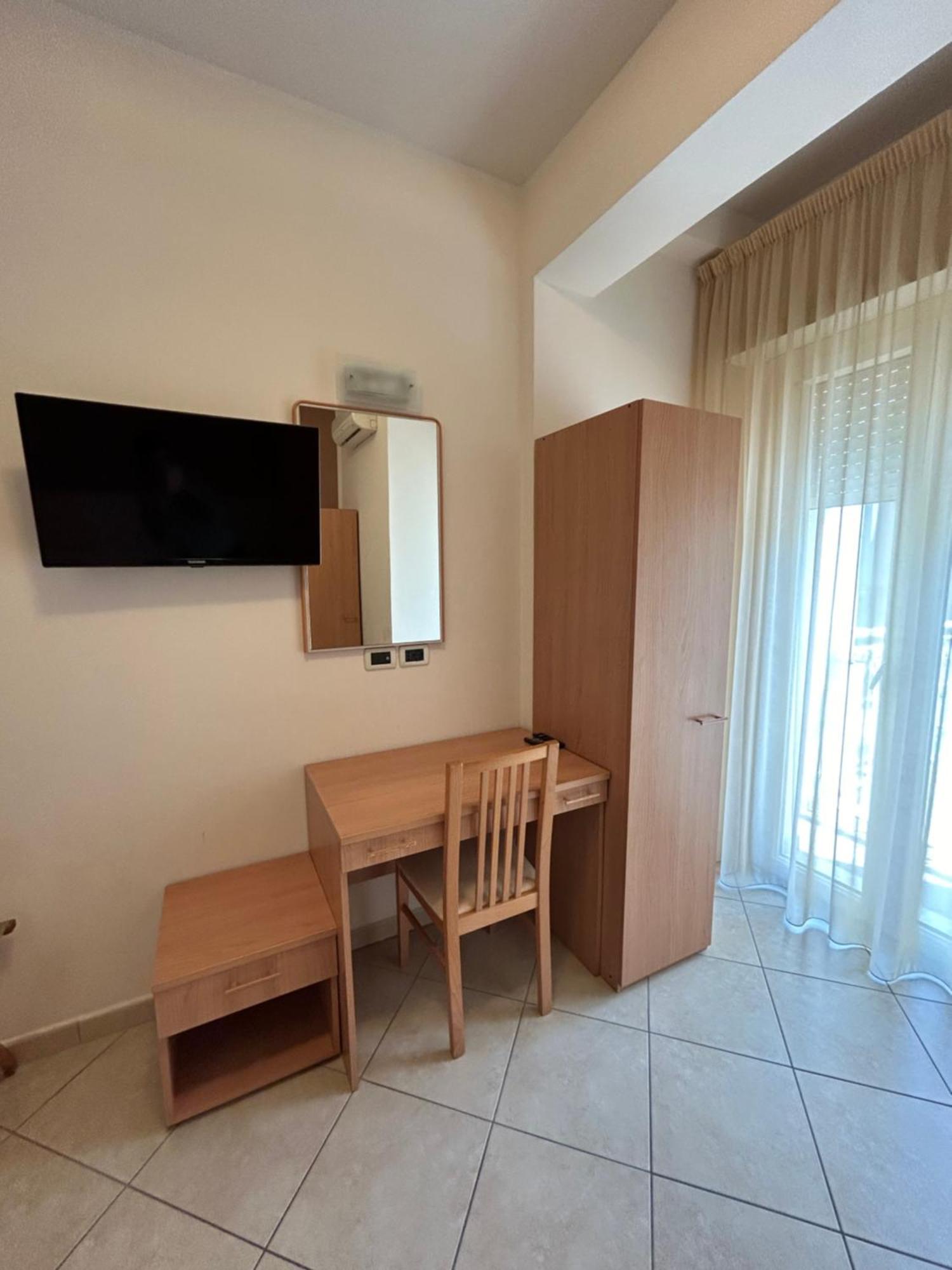 Hotel Favorita Cesenatico Ngoại thất bức ảnh
