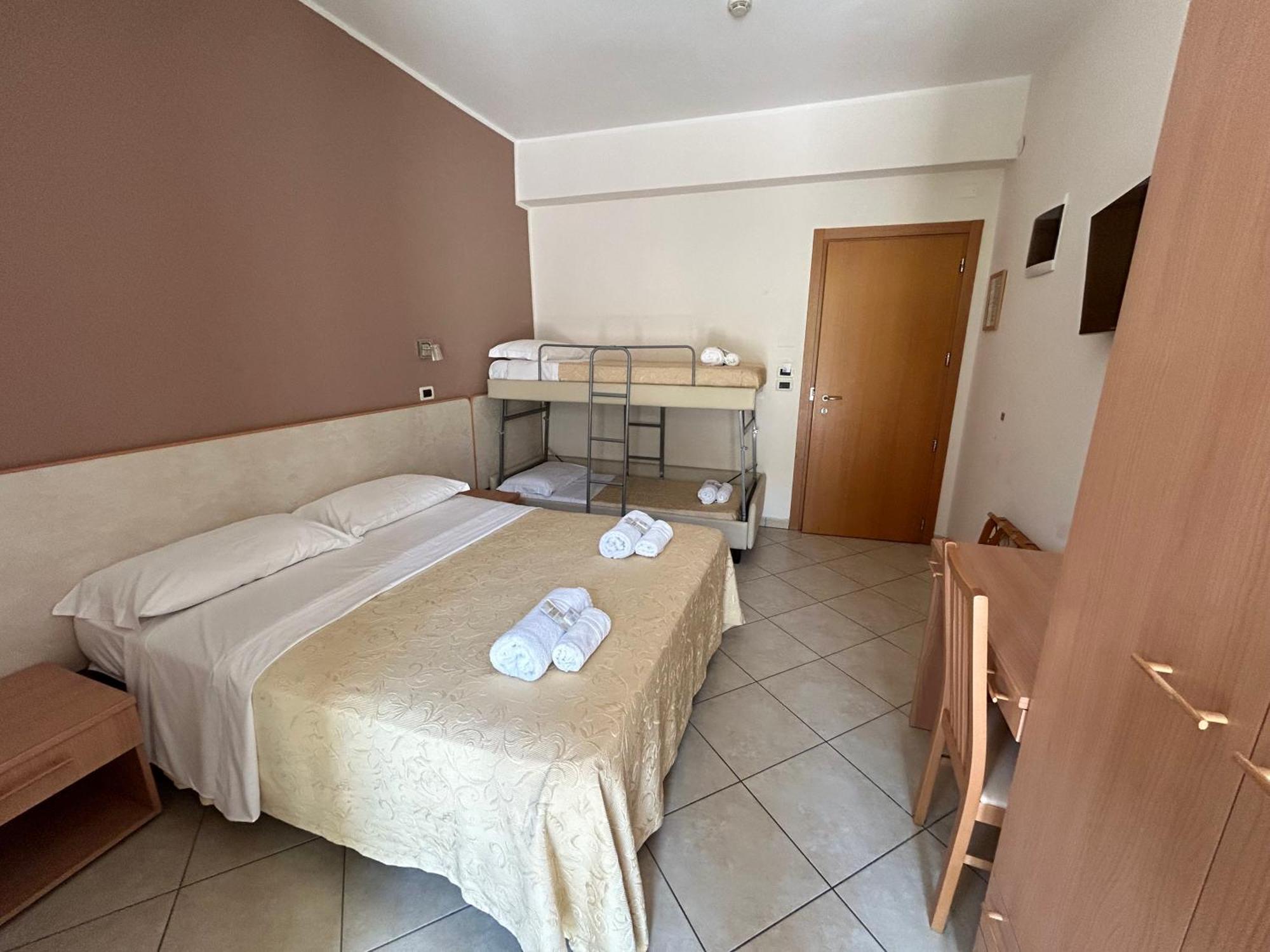 Hotel Favorita Cesenatico Ngoại thất bức ảnh