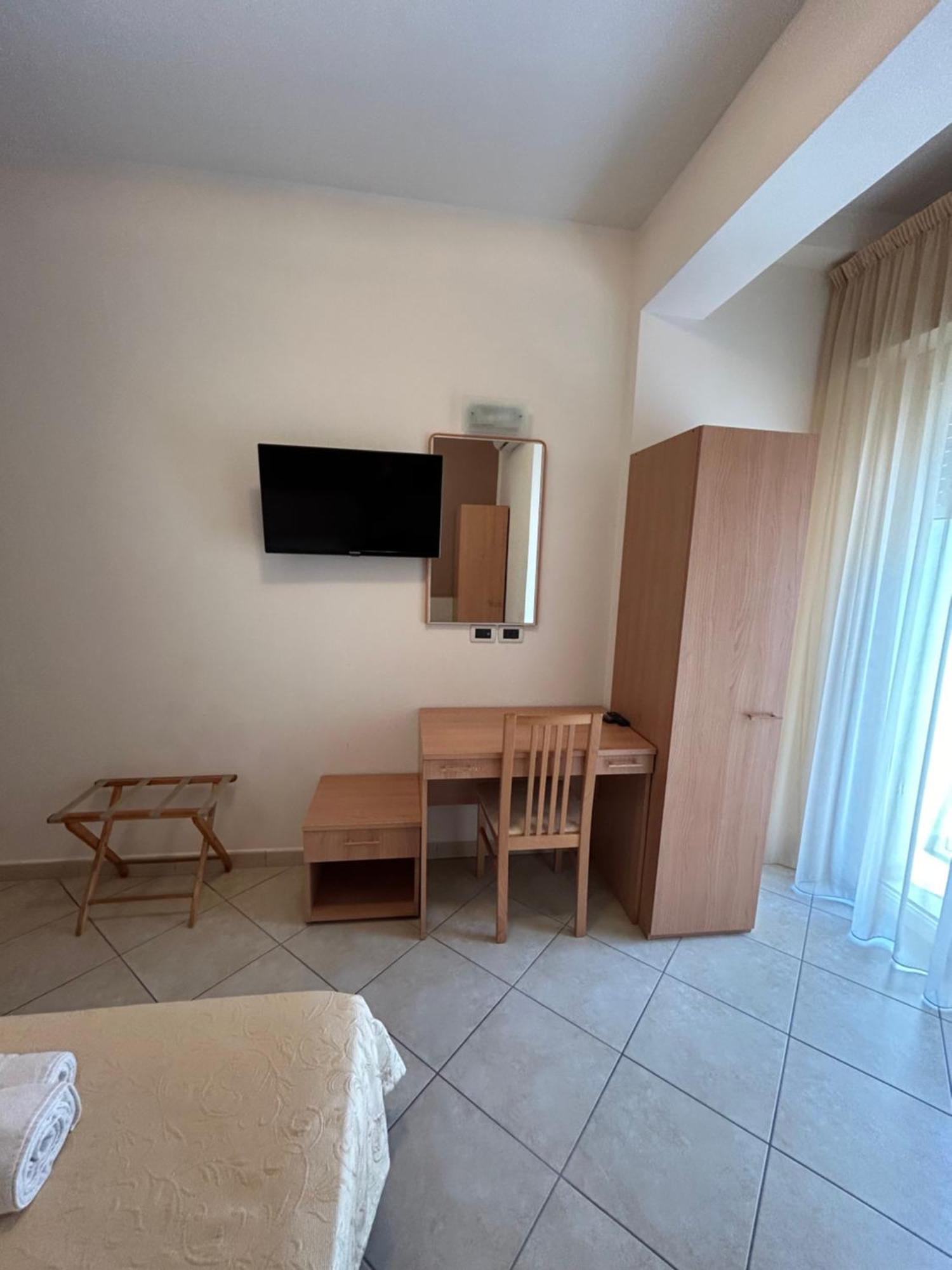 Hotel Favorita Cesenatico Ngoại thất bức ảnh