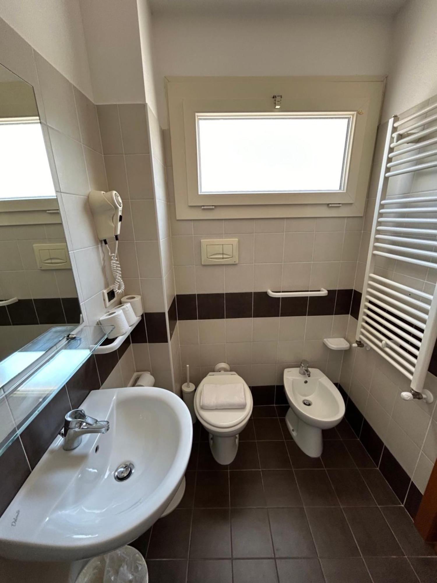Hotel Favorita Cesenatico Ngoại thất bức ảnh