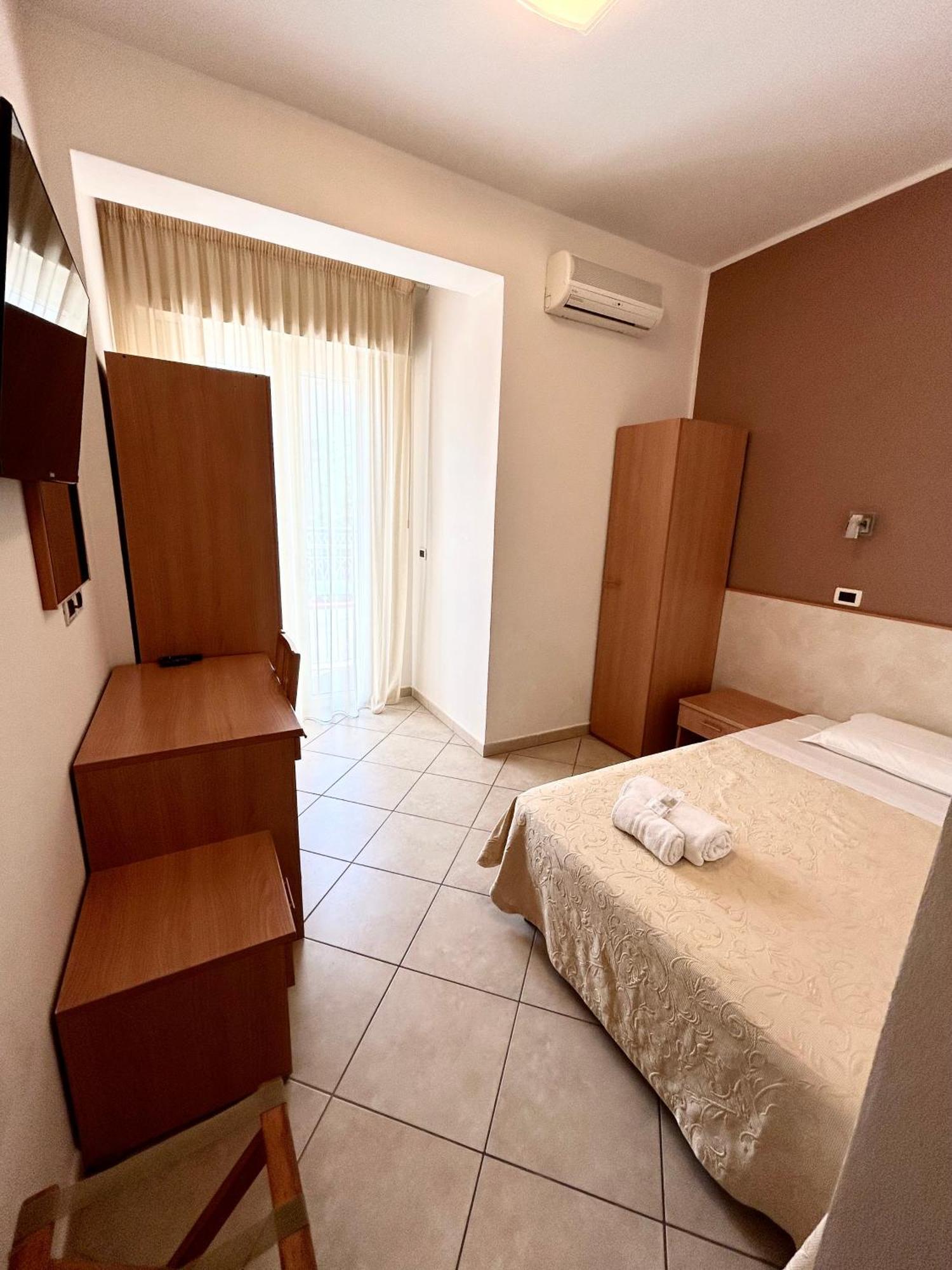 Hotel Favorita Cesenatico Ngoại thất bức ảnh