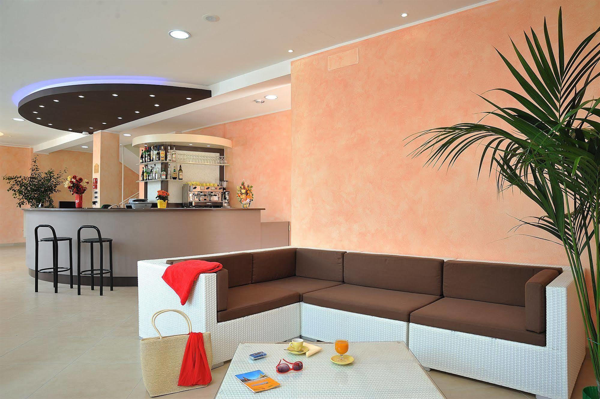 Hotel Favorita Cesenatico Ngoại thất bức ảnh