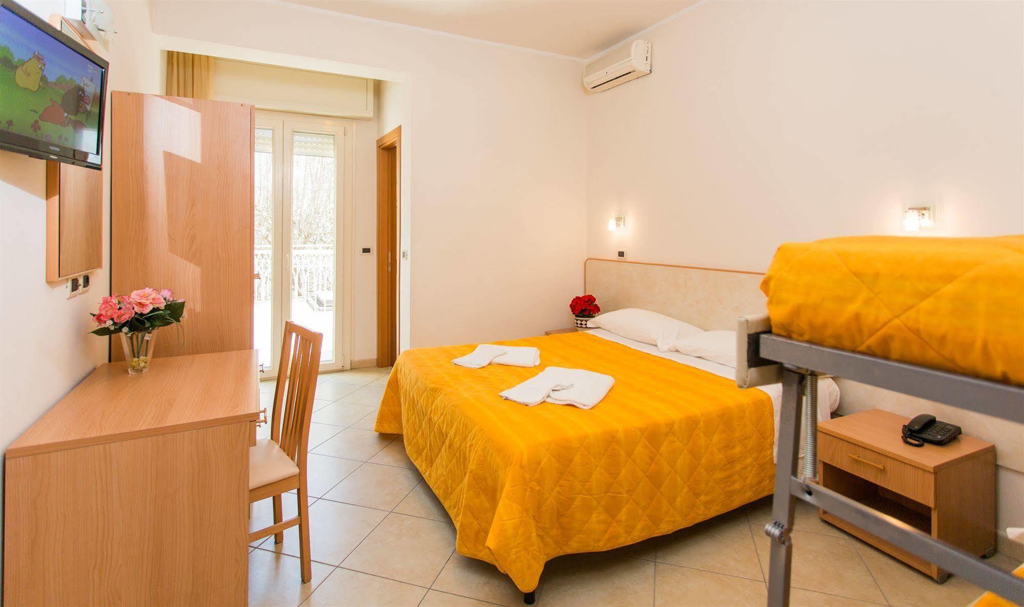 Hotel Favorita Cesenatico Ngoại thất bức ảnh