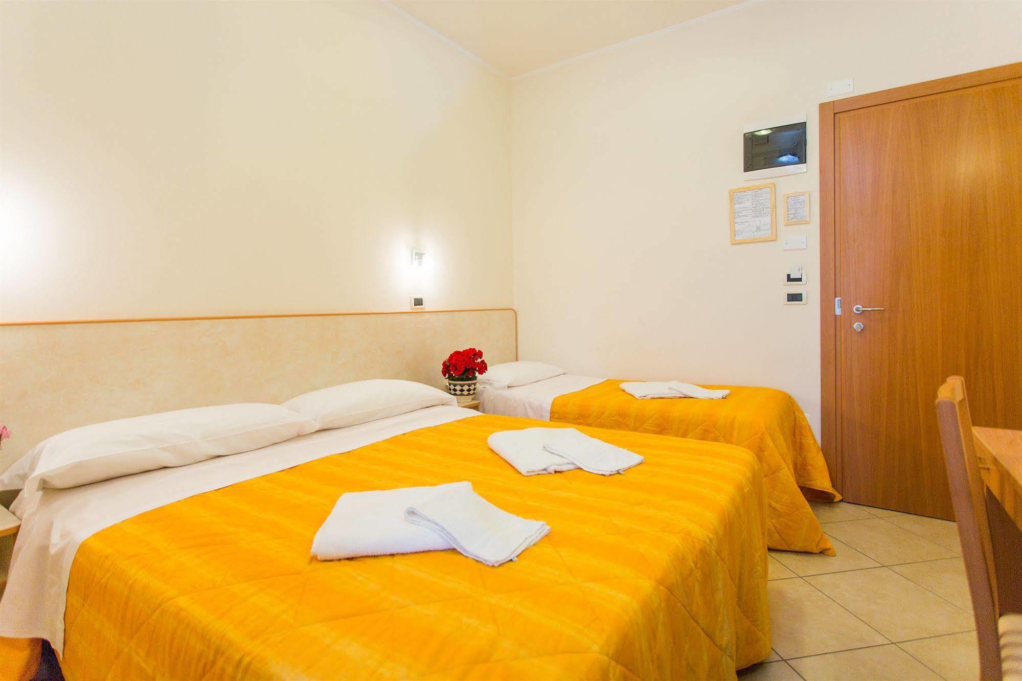 Hotel Favorita Cesenatico Ngoại thất bức ảnh