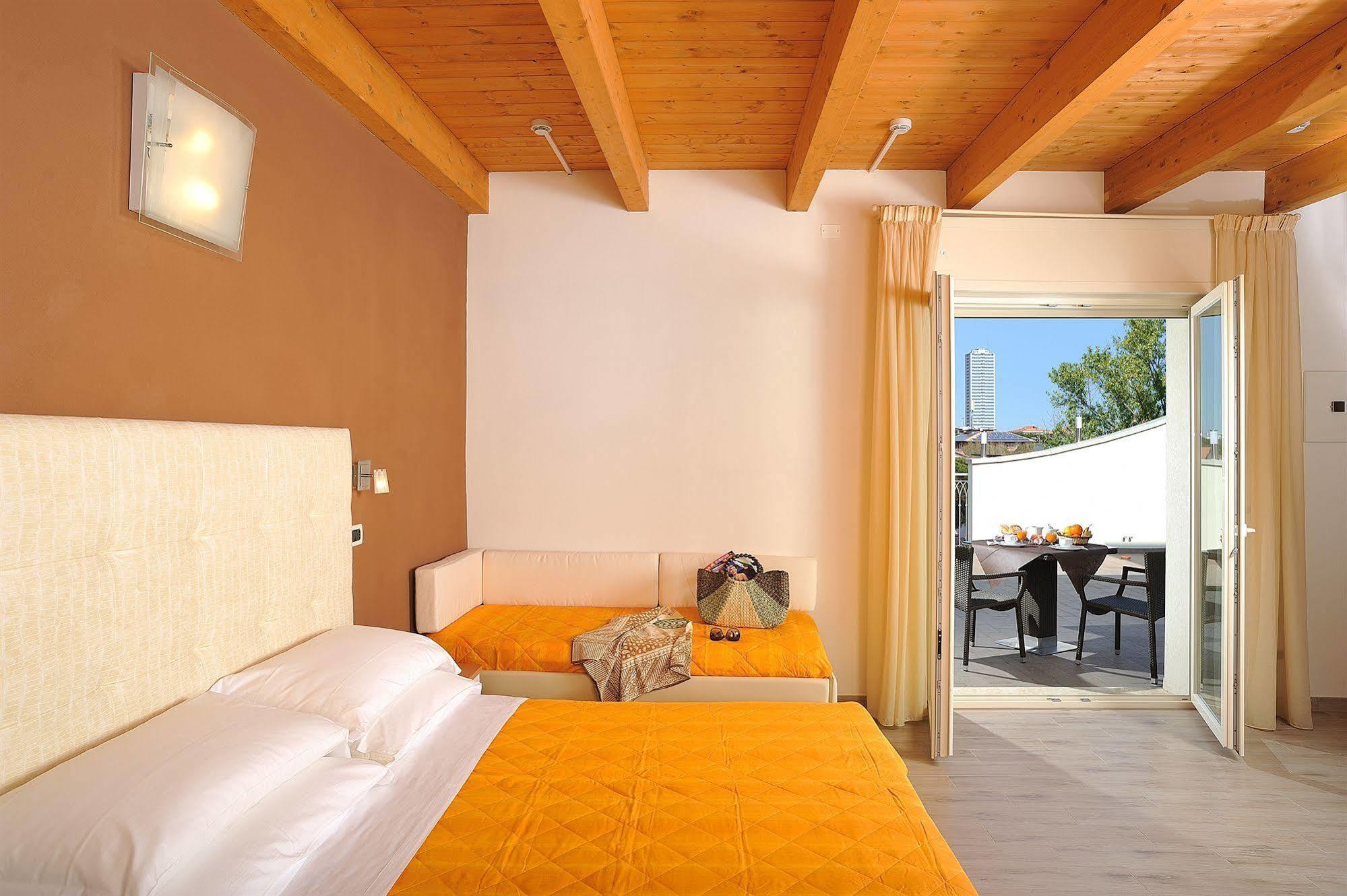 Hotel Favorita Cesenatico Ngoại thất bức ảnh