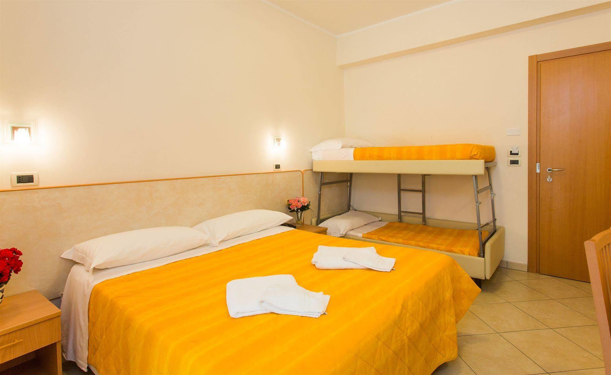 Hotel Favorita Cesenatico Ngoại thất bức ảnh